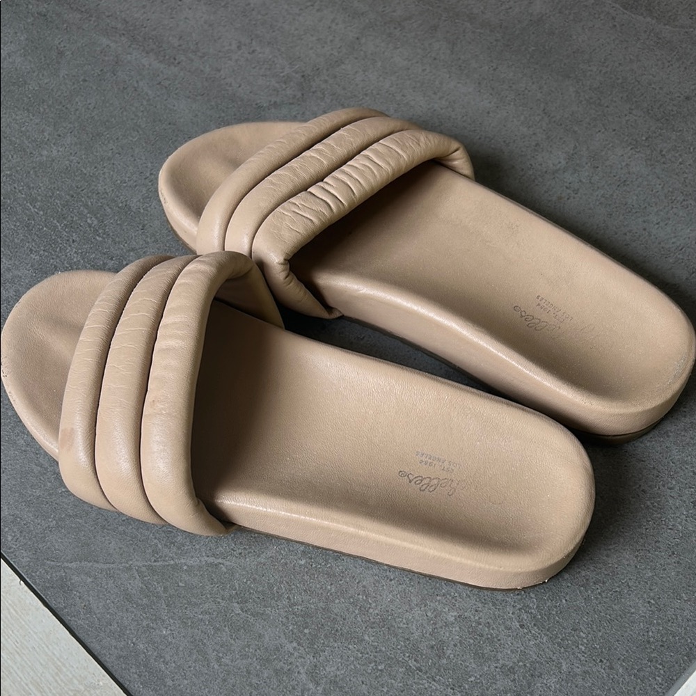 Seychelles Tan Slides